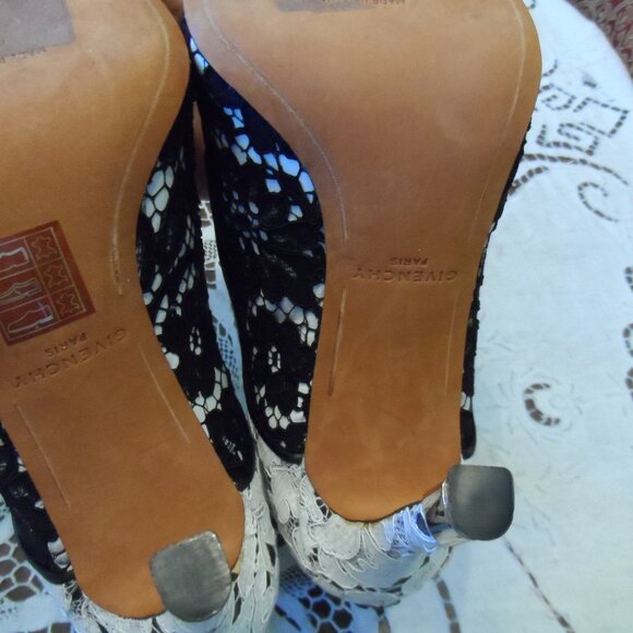 New Givenchy Black Leather w/White Lace Overlay Lace Up Heeled AnkleBoots Size 8 - Picture 15 of 16